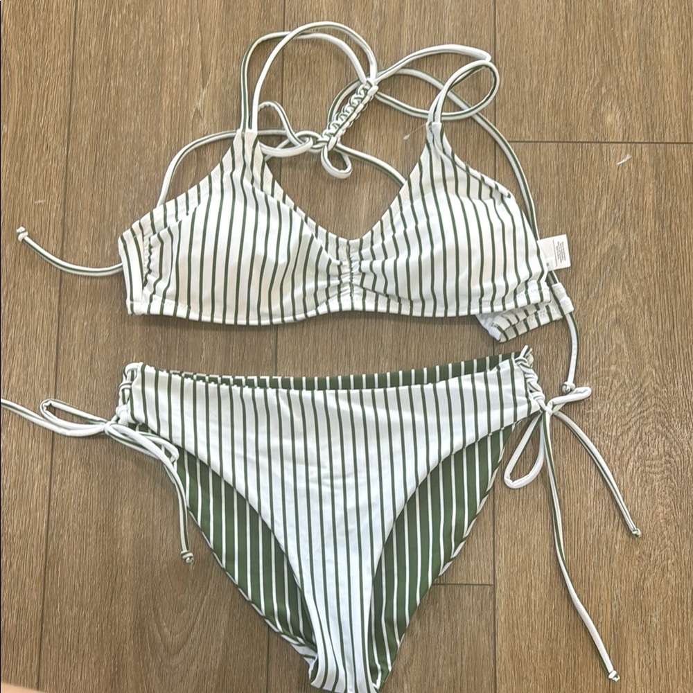 CUPSHE Striped Green and White Bikini Set Size Medium